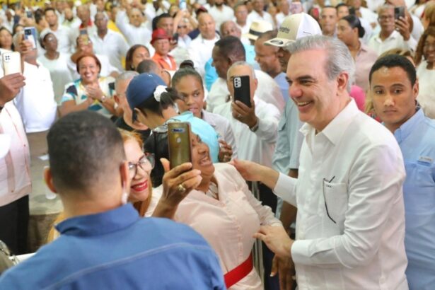 Presidente Abinader participará en toma de posesión del nuevo obispo Andrés Napoleón Romero Cárdenas y supervisará avances de los trabajos de la presa de Guaigüí en La Vega este sábado