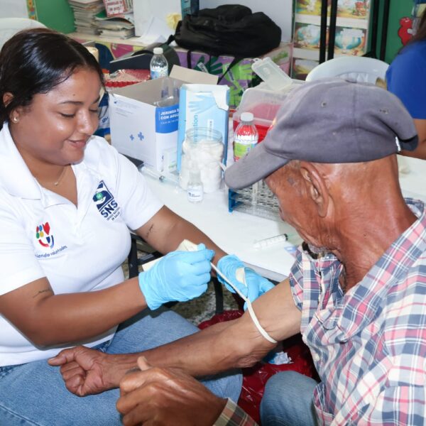 Residentes en San Juan beneficiados con jornada asistencial de Desarrollo de la Comunidad y Ejército RD