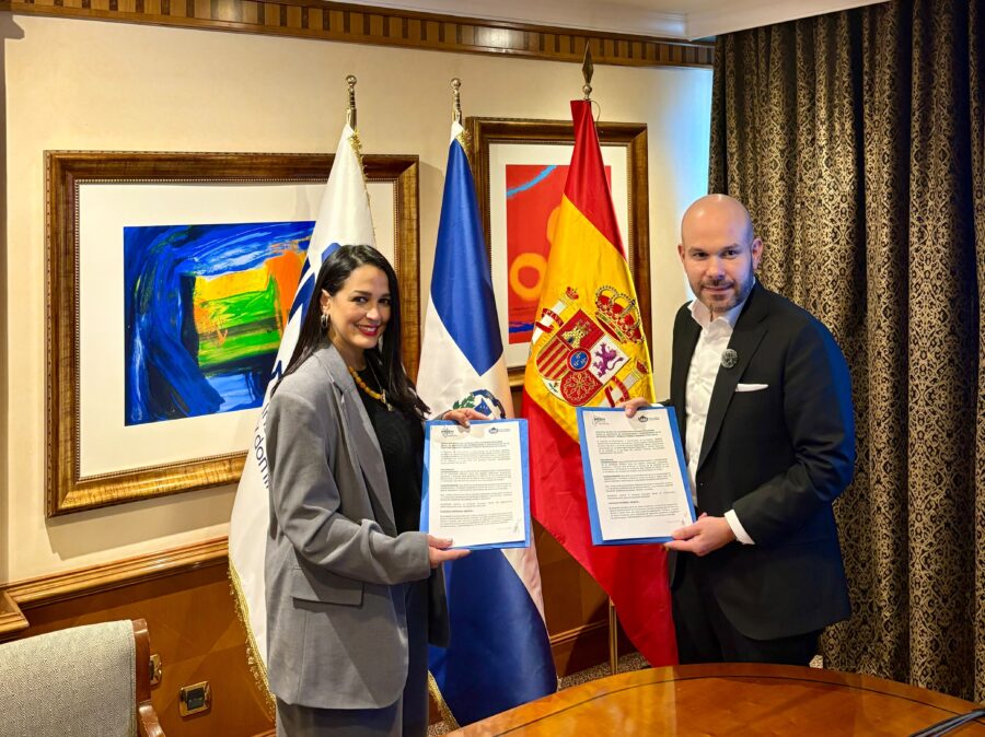 INDEX y WLO suscriben acuerdo para ampliar oportunidades de formación de dominicanos en el exterior