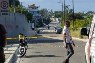 Hombre muere tras lanzarse del puente Duarte