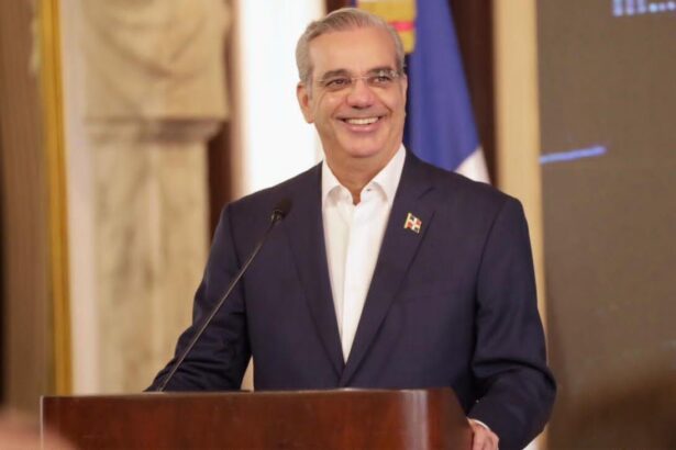 Presidente Abinader viaja a Colombia a toma de posesión de Abelardo de la Espriella