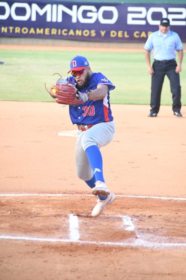 Jonni Suriel vuelve a hacer historia con segundo juego sin hits ni carreras