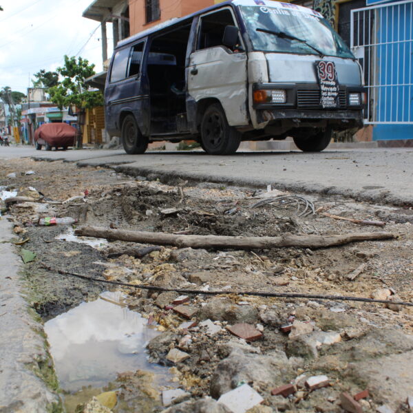 Denuncian atracos y solicitan arreglo de calles en Cancino Adentro