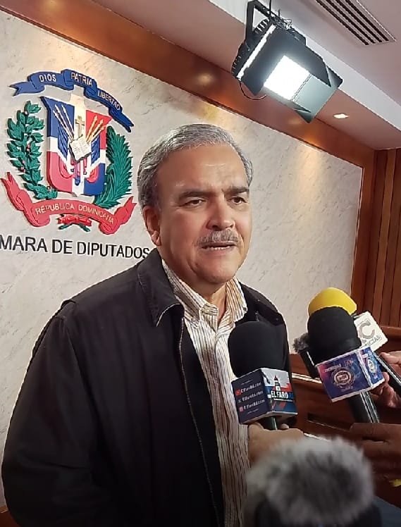 Wessin Chávez advierte sobre posible éxodo masivo desde Haití y pide reforzar la frontera
