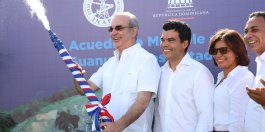 Presidente Luis Abinader y Wellington Arnaud, director del INAPA, inauguran Acueducto Múltiple