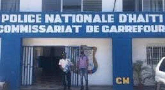 Bandidos armados toman control de comisaría y siembran terror en Haitì