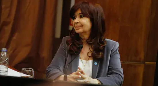 Cristina Kirchner condenada a seis años de prisión e inhabilitación perpetua para cargos públicos